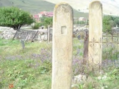 Цырт Гуриевой (надгробный памятник)