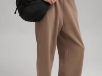 Брюки-джоггеры объемного кроя из футера