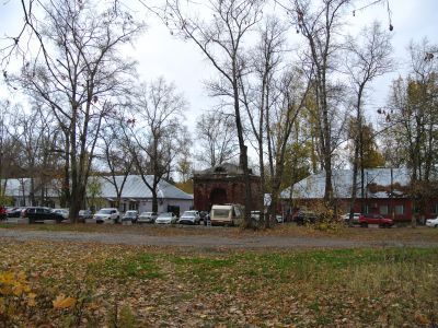 Хорошевский конный завод (с 1830-х гг. - военные склады), вторая половина XVIII в., архитектор Е.П.Ключарев, XIX в., архитекторы А.С.Кутепов, Е.Д.Тюрин