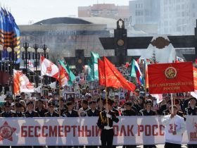 Фото. В Якутске акция «Бессмертный полк» собрала более 50 тысяч человек