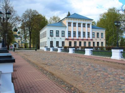 Здание бывшей городской думы