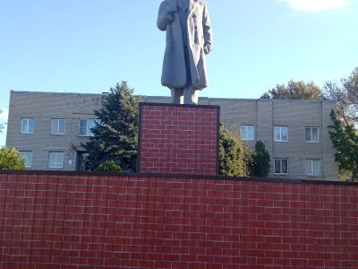 Памятник В.И. Ленину