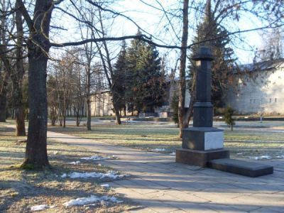 Могила Поземского Леона Михайловича (1897-1919), организатора комсомола на Псковщине