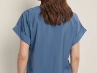 Блузка свободного кроя с коротким рукавом