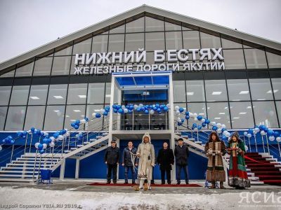 В тепле и уюте. На берегу Лены в Нижнем Бестяхе открыли пункт ожидания для пассажиров