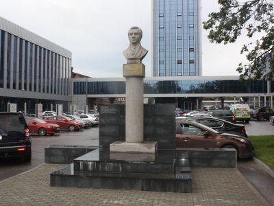 Памятный знак в честь Фролова П.К.