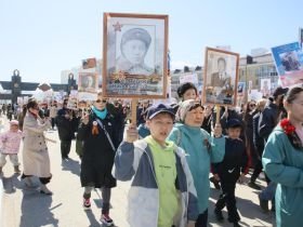 Фото. В Якутске акция «Бессмертный полк» собрала более 50 тысяч человек