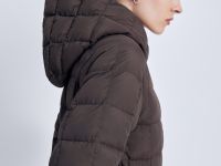 Пуховое стеганое пальто с поясом