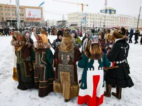 В Якутске состоялось шествие народных мастеров в национальных костюмах