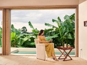 Умная розетка Aqara