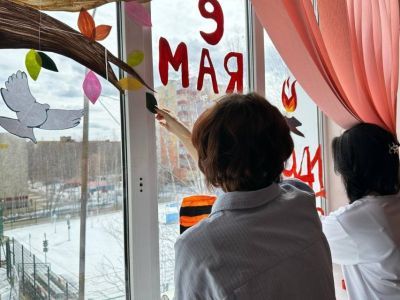 Школы Якутии присоединились к акции «Окна Победы»