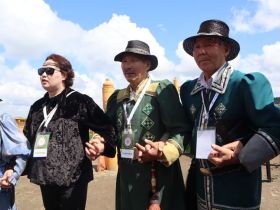 На Ысыахе Олонхо в Якутии определили финалистов конкурса среди запевал осуохая