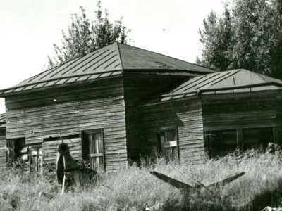 Церковь на кладбище