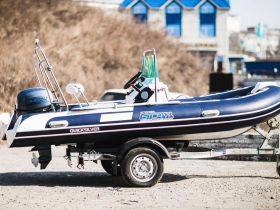 Лодка РИБ STORMLINE EXTRA 400