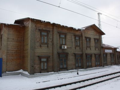 На этой станции в 1889-1893 гг. неоднократно бывал В.И.Ленин при переездах из Самары в Алакаевку и обратно