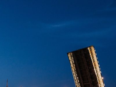 Разводные мосты на катере в мини-группе