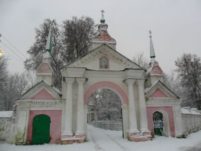 Ограда с воротами Преображенской церкви