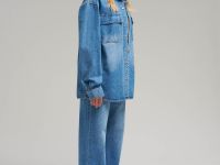 Джинсовая рубашка объемного кроя