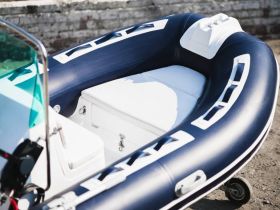 Лодка РИБ STORMLINE EXTRA 430