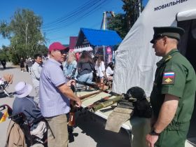 В Парке культуры и отдыха Якутска начал работу пункт отбора граждан на военную службу по контракту