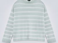 Водолазка свободного кроя в полоску