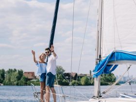 Прогулка на парусной яхте