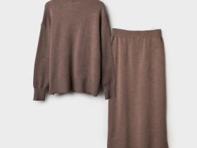 Комплект трикотажный для женщин: джемпер, юбка