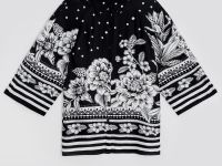 Блузка с укороченным рукавом и принтом