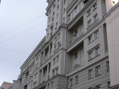 Дом, в котором жил Немирович-Данченко Владимир Иванович в 1938-1943 гг.