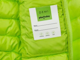 Куртка текстильная с полиуретановым покрытием для девочек