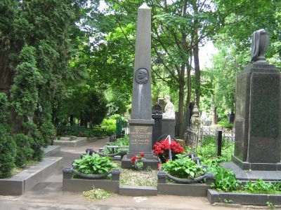 Могила Чичерина Георгия Васильевича (1872-1936)