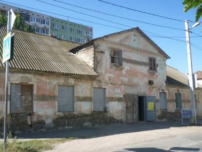 Дом жилой (магазин "Природа")