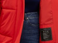 Стеганое утепленное пальто с капюшоном