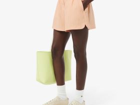 Женские шорты Lacoste