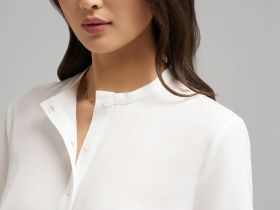 Легкая блузка на пуговицах