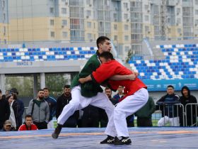 В Якутске стартовали соревнования по борьбе корэш и мас-рестлингу в рамках федерального Сабантуя
