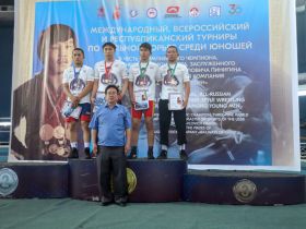 Названы победители юношеского турнира по вольной борьбе в честь олимпийского чемпиона Павла Пинигина