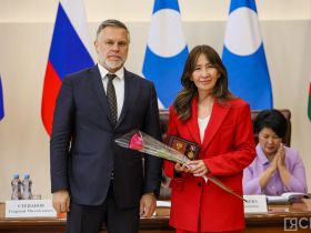Государственные награды вручили медицинским работникам Якутии