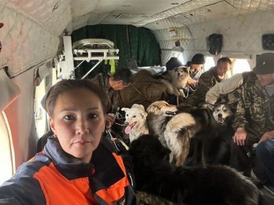 Спасатели эвакуировали оленеводов из зоны природного пожара в Среднеколымском районе