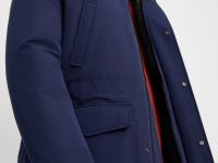 Пуховое полупальто с накладными карманами и капюшоном