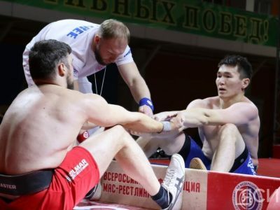 Девять якутских мас-рестлеров вышли в финал чемпионата России