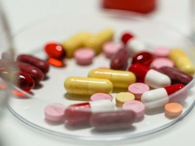 Каждый третий дальневосточник тратит на лекарства и витамины до 25% от зарплаты