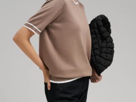 Легкий джемпер с короткими рукавами