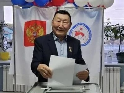 Герой Труда Владимир Михайлов отдал голос одним из первых