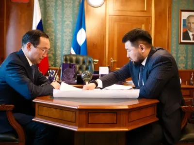 Айсен Николаев поручил помочь жителям Сатала в оформлении земельных участков