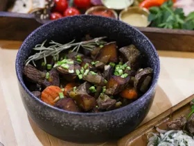 Мастерицы коренных народов Севера демонстрируют свои таланты на конкурсе «Северянка» в Якутске