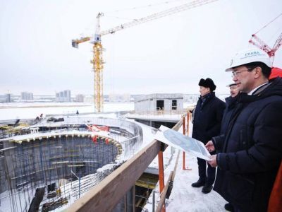 Глава Якутии проверил ход строительства Арктического центра эпоса и искусств