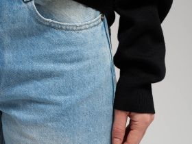 Легкий базовый джемпер свободного кроя