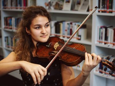 Билеты на Младший коллега маститых композиторов и их оппонент (Филармония им. Шостаковича. Малый зал) / Концерт | Афиша | ИнфоТаймс