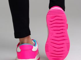 Кроссовки для девочек